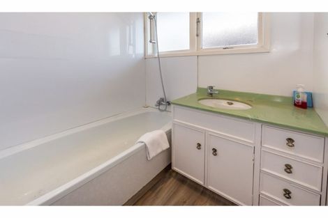 Photo of property in 201 Memorial Avenue, Burnside, Christchurch, 8053