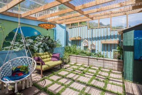 Photo of property in 175 Houghton Bay Road, Houghton Bay, Wellington, 6023