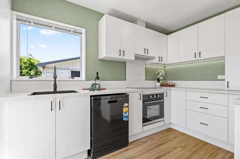 Photo of property in 30a Hooker Avenue, Bryndwr, Christchurch, 8053