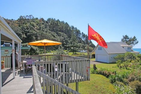 Photo of property in 104 Ocean Beach Road, Tairua, 3508