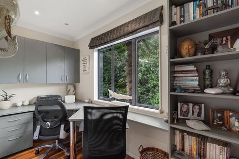 Photo of property in 21 Cliff Road, Torbay, Auckland, 0630