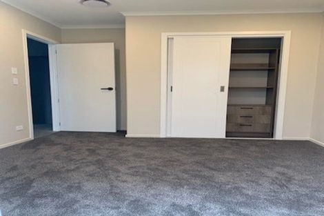 Photo of property in 26 Ballyalton Crescent, Flat Bush, 2019