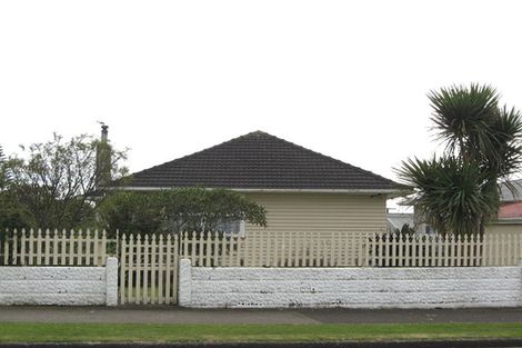 Photo of property in 15 Adventure Street, Marfell, New Plymouth, 4310