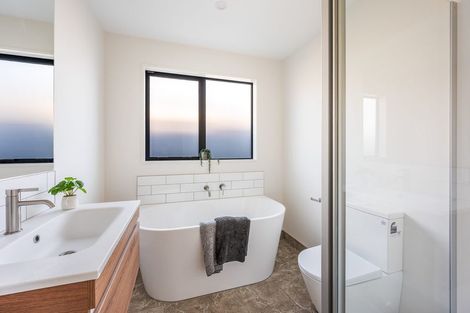 Photo of property in 30 Burdon Loop, Lake Hawea, 9382