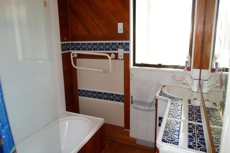 Photo of property in 2/40a Woodglen Road, Glen Eden, Auckland, 0602