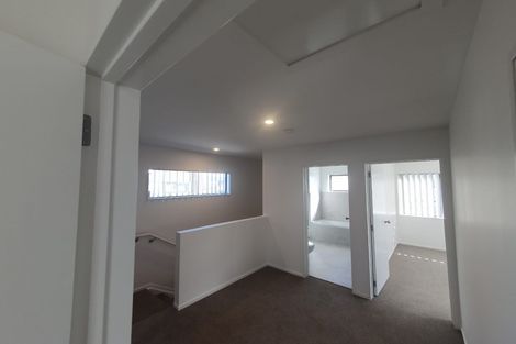 Photo of property in 12 Grandifolia Road, Takanini, 2110