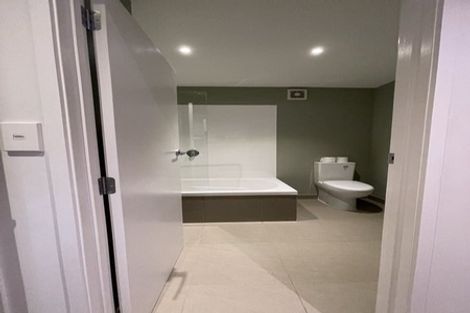 Photo of property in 8 September Place, Forrest Hill, Auckland, 0620