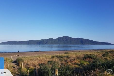 Photo of property in Ocean Apartments, 44 Marine Parade, Paraparaumu Beach, Paraparaumu, 5032