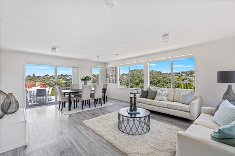 Photo of property in 1/525 Beach Road, Murrays Bay, Auckland, 0630