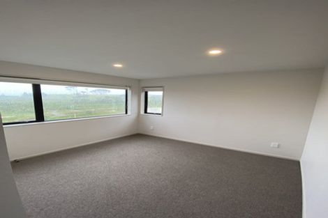 Photo of property in 15 Longshore Drive, Long Bay, Auckland, 0630