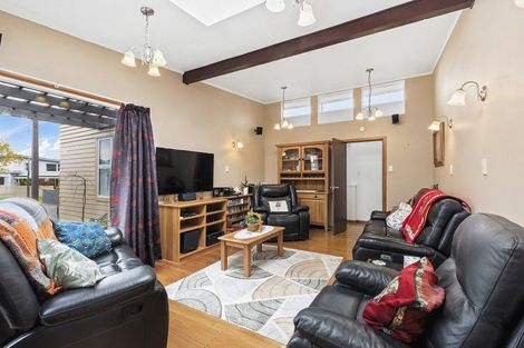 Photo of property in 22 Kingston Heights Road, Kingston, Wellington, 6021