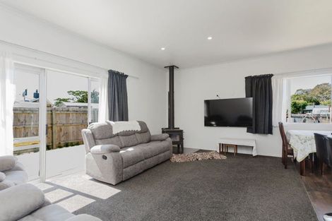 Photo of property in 10 Carlson Street, Dannevirke, 4930