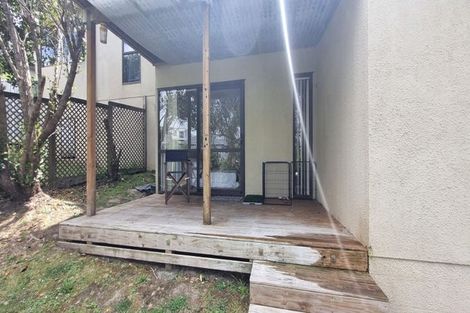 Photo of property in 22 Baulcomb Parade, Windsor Park, Auckland, 0632