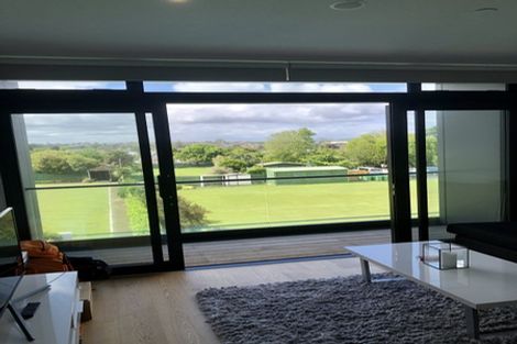 Photo of property in Frank Sargeson Apts, 105/80 Anzac Street, Takapuna, Auckland, 0622