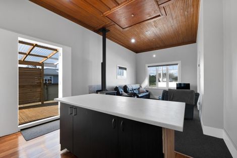 Photo of property in 97 Wilson Street, Hawera, 4610