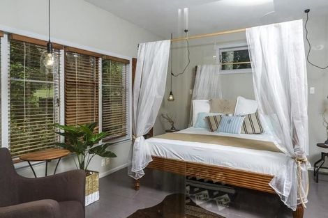 Photo of property in 34 Sandown Road, Rothesay Bay, Auckland, 0630