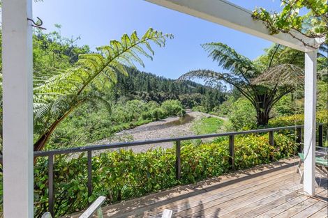 Photo of property in 803 Gladstone Road, Levin, 5571