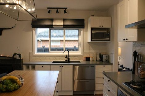 Photo of property in 22 Taikata Road, Te Atatu Peninsula, Auckland, 0610