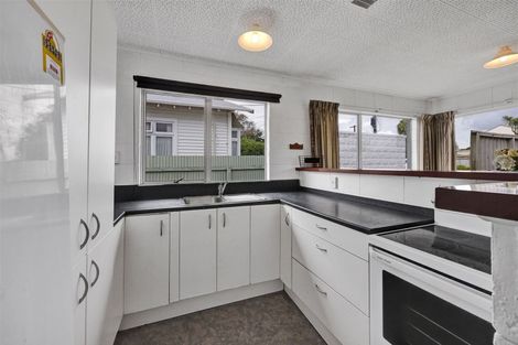 Photo of property in 74a Barrett Street, Westown, New Plymouth, 4310