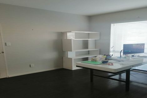 Photo of property in 28 Kilkelly Avenue, Pinehill, Auckland, 0632