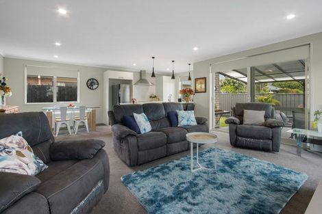 Photo of property in 6 Opou Place, Katikati, 3129