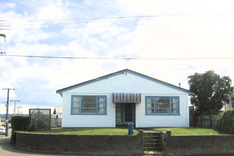 Photo of property in 10 Crawford Green, Miramar, Wellington, 6022