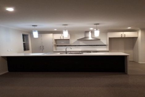 Photo of property in 9a Nimstedt Avenue, Oteha, Auckland, 0632