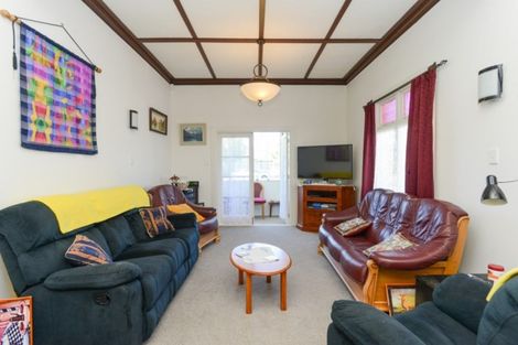 Photo of property in 4 Vigor Brown Street, Napier South, Napier, 4110