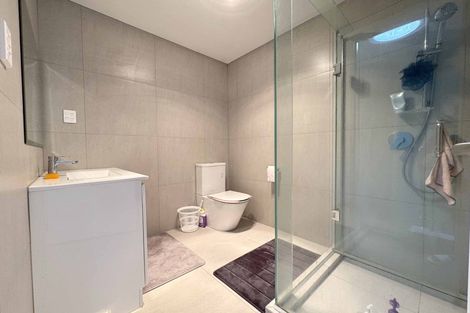 Photo of property in 6c Buisson Glade, West Harbour, Auckland, 0618