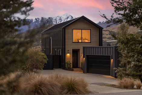 Photo of property in 25 Double Cone Road, Jacks Point, Queenstown, 9371