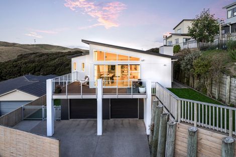 Photo of property in 61 Saint Ives Drive, Camborne, Porirua, 5026