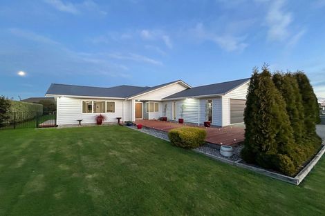 Photo of property in 7 Hartley Avenue, Carterton, 5713
