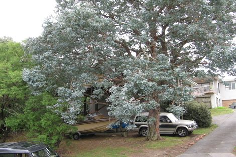 Photo of property in 2/27 Roberts Road, Glenfield, Auckland, 0629