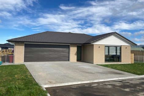 Photo of property in 6 Molesworth Street, Taita, Lower Hutt, 5011