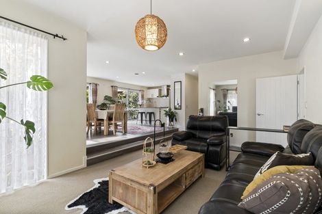 Photo of property in 3 Stamford Crescent, Flat Bush, Auckland, 2019