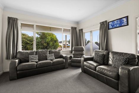 Photo of property in 99 Taradale Road, Onekawa, Napier, 4110