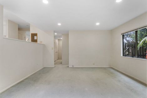 Photo of property in 4 San Ambrosio Rise, Henderson, Auckland, 0612