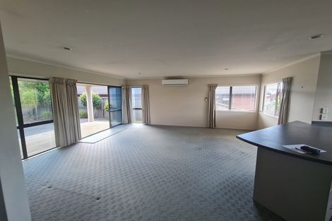 Photo of property in 4 Owhatiura Drive, Lynmore, Rotorua, 3010