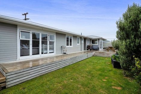 Photo of property in 215 Mangorei Road, Merrilands, New Plymouth, 4312