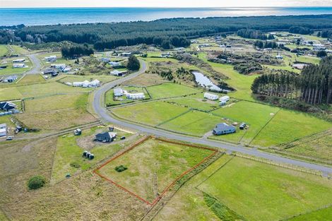 Photo of property in 34 Mowhia Grove, Waitarere, Levin, 5510