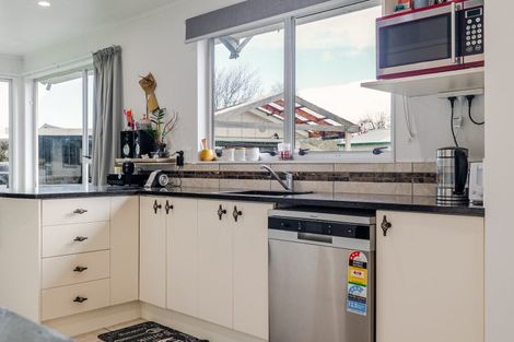 Photo of property in 52 Wakeman Street, Pahiatua, 4910