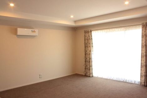 Photo of property in 2/5 Beatrice Place, Avonhead, Christchurch, 8042