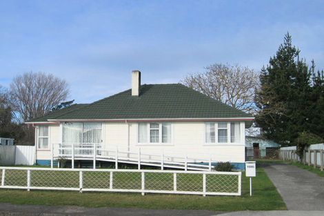 Photo of property in 1040 Hood Street, Mayfair, Hastings, 4122