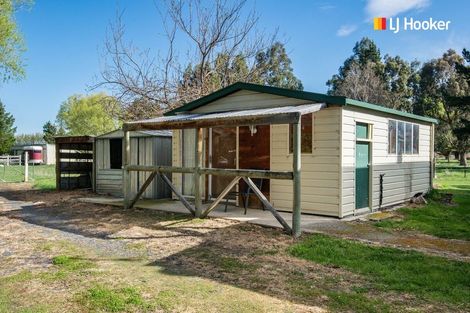 Photo of property in 51 Browns Road, Middlemarch, 9597