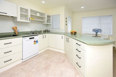 Photo of property in 2/23a Hill Road, Manurewa, Auckland, 2102