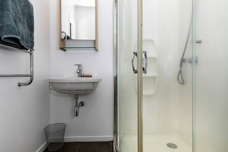 Photo of property in 9 Geoffrey Road, Torbay, Auckland, 0630