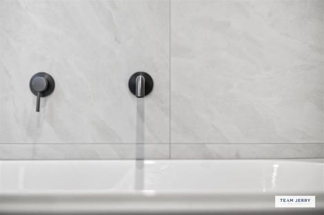 Photo of property in 25 Jandell Crescent, Bucklands Beach, Auckland, 2014