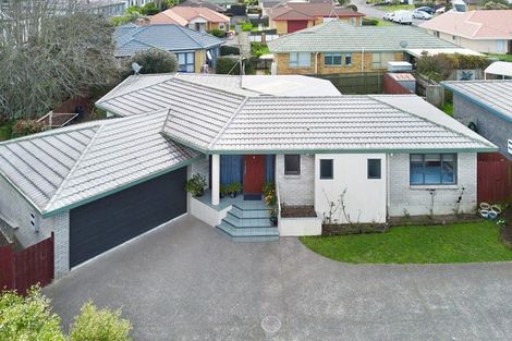 Photo of property in 12 Palmer Avenue, Glen Eden, Auckland, 0602