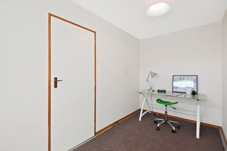 Photo of property in 20 Seamount Terrace, Mount Pleasant, Christchurch, 8081