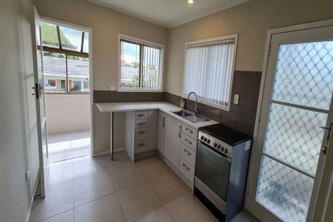 Photo of property in 2/52 Bentley Avenue, Glenfield, Auckland, 0629